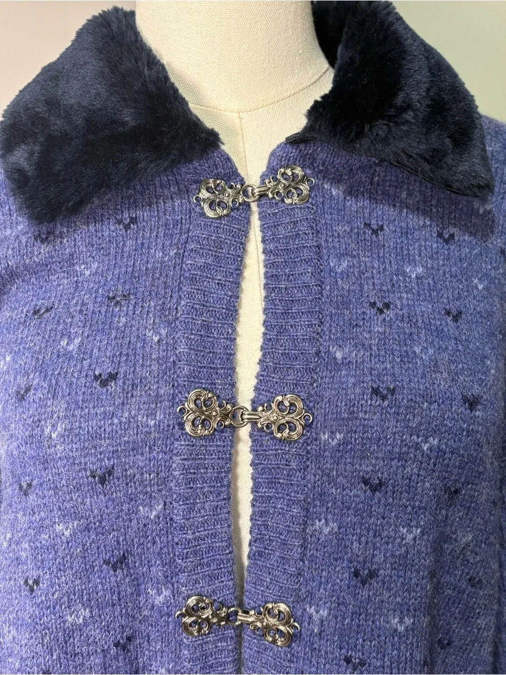 Fair Isle 100% Wool Blue Sweater Cardigan Metal Clasp Sz L Detachable Collar